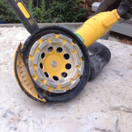 DEWALT 125 მმ ზედაპირის სახეხი მოწყობილობა შავი და ყვითელი-DWE46150-XJ